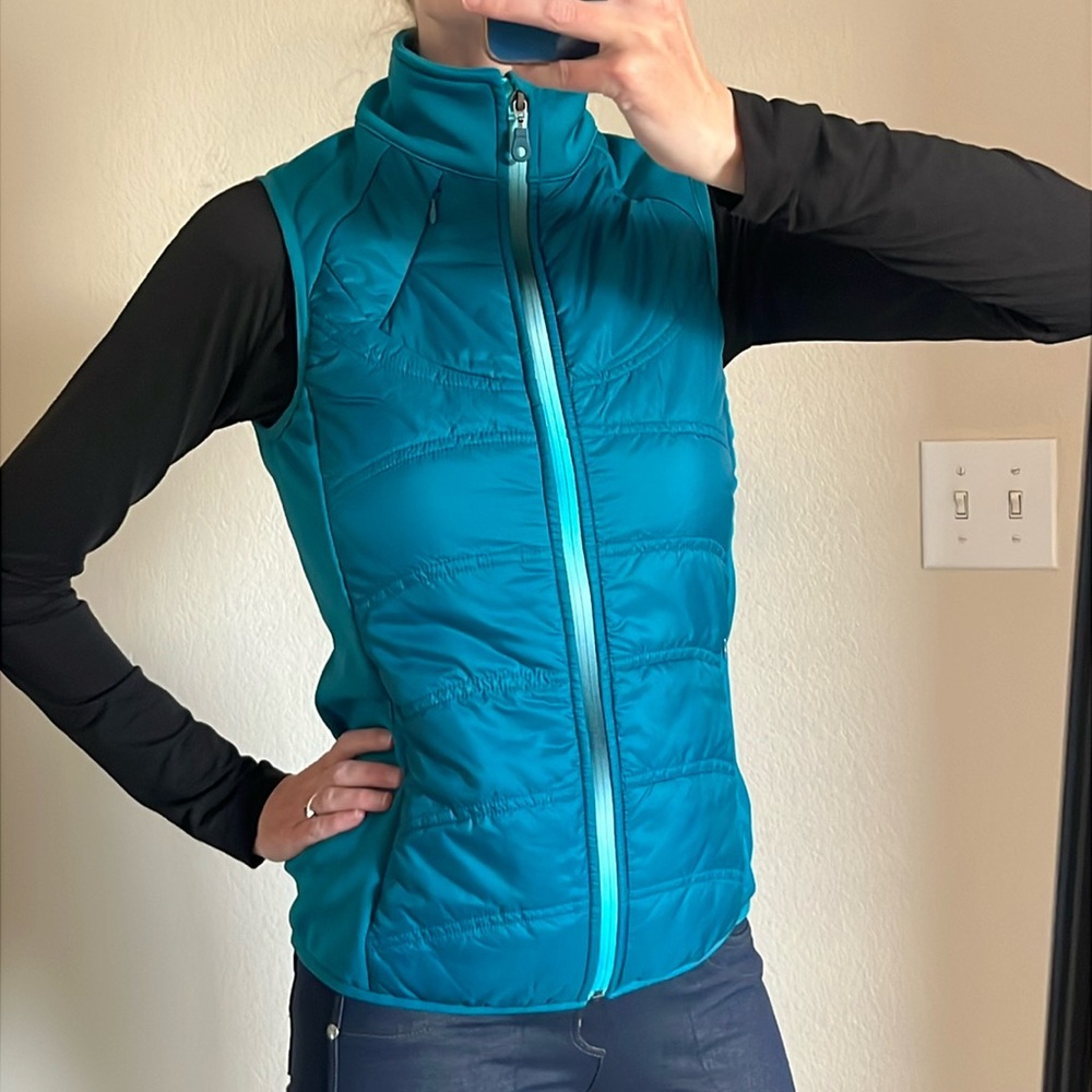 Moving, MUST SELL! Athleta Blue Quilted Puffer Vest